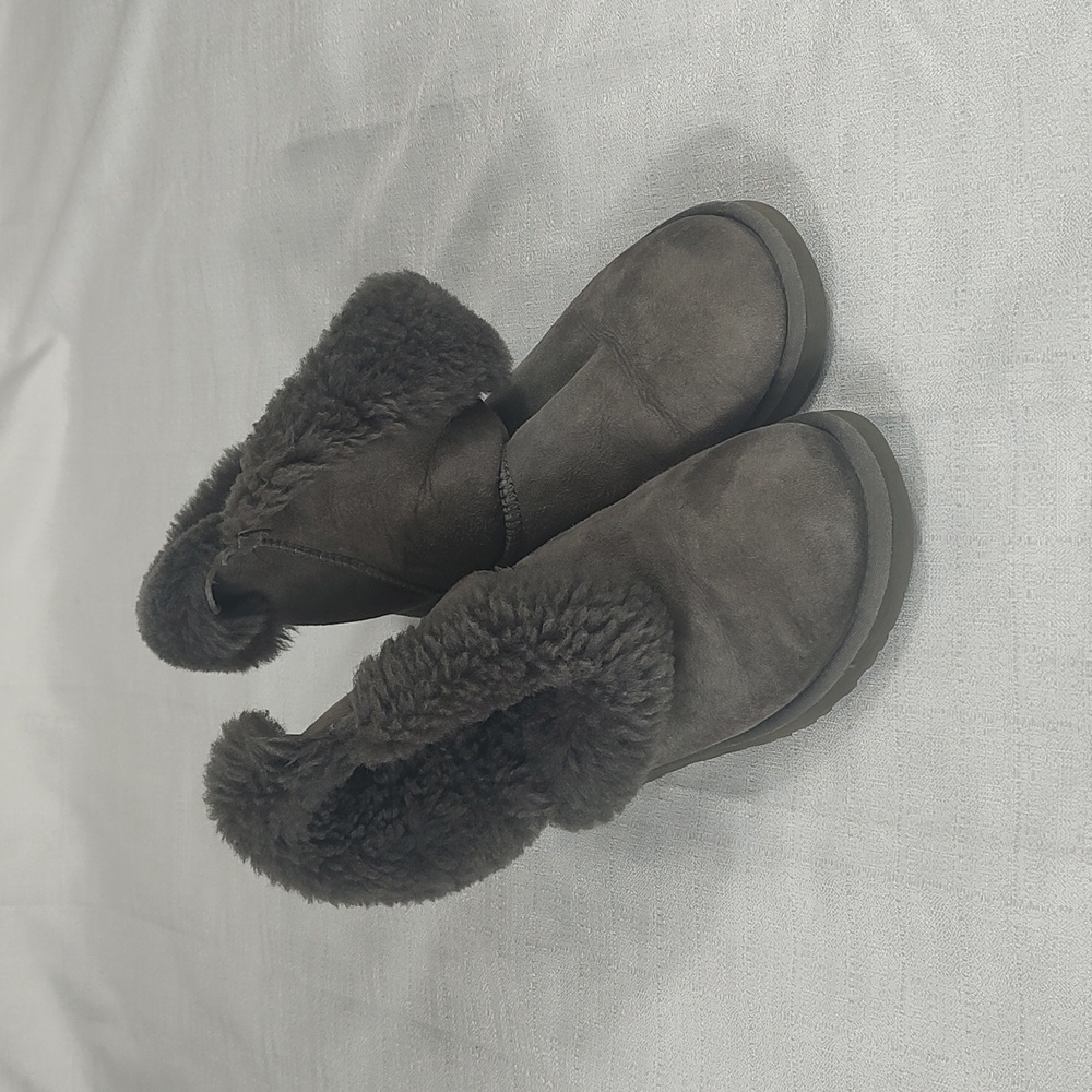 UGG Gray Sheepskin Boots with Side Bling Button Winter Slip On Boots Size 8